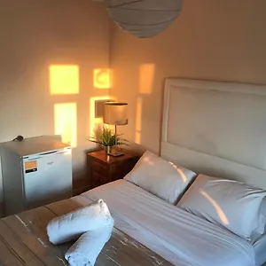 https://cupcake-rooms.brighton-hotels-england.com